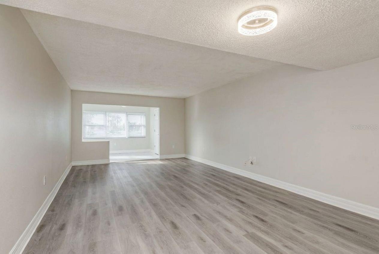 ROYAL STEWART ARMS - Residential