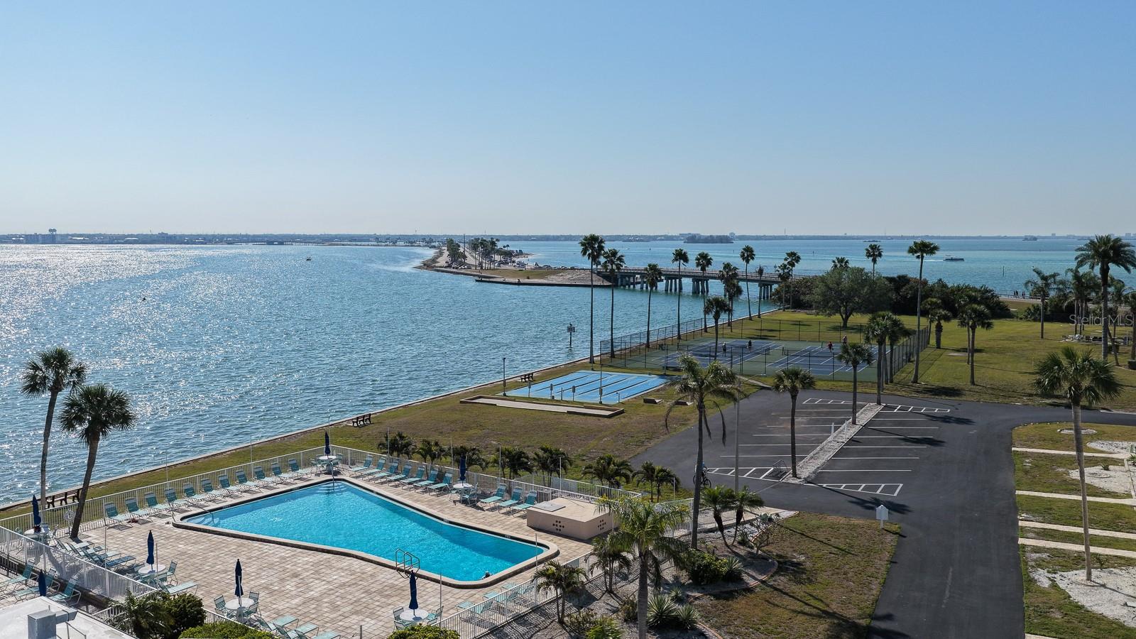 ROYAL STEWART ARMS - Residential