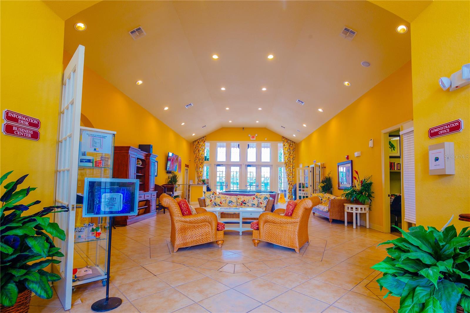 VILLAS AT SEVEN DWARFS LANE THE; A CONDO - Residential Lease