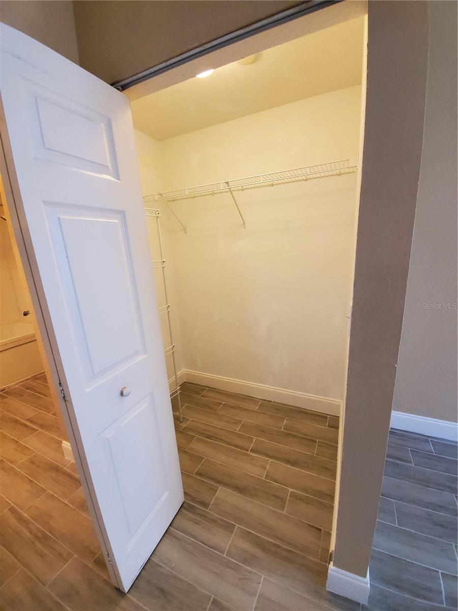 VILLAS AT SEVEN DWARFS LANE THE; A CONDO - Residential Lease