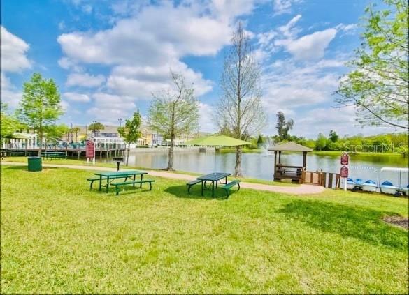 VILLAS AT SEVEN DWARFS LANE THE; A CONDO - Residential Lease