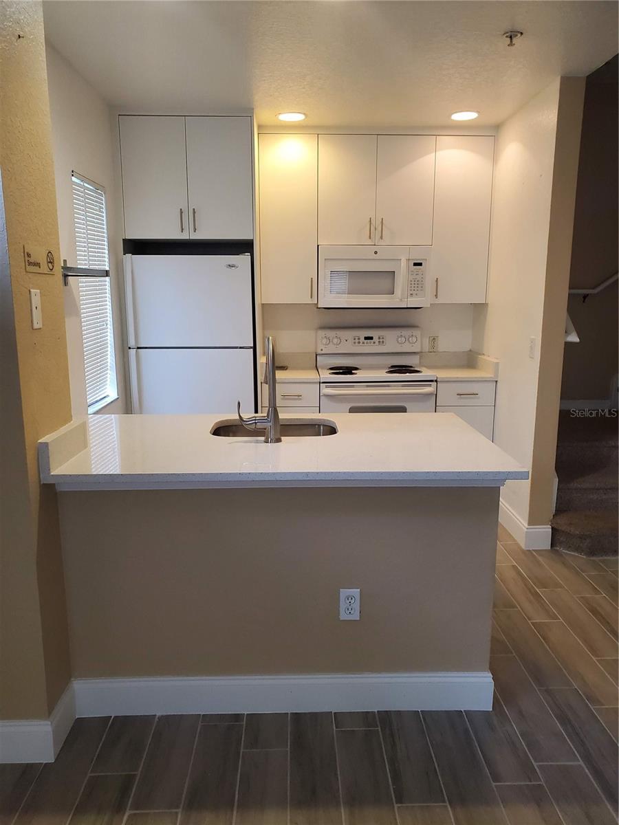 VILLAS AT SEVEN DWARFS LANE THE; A CONDO - Residential Lease