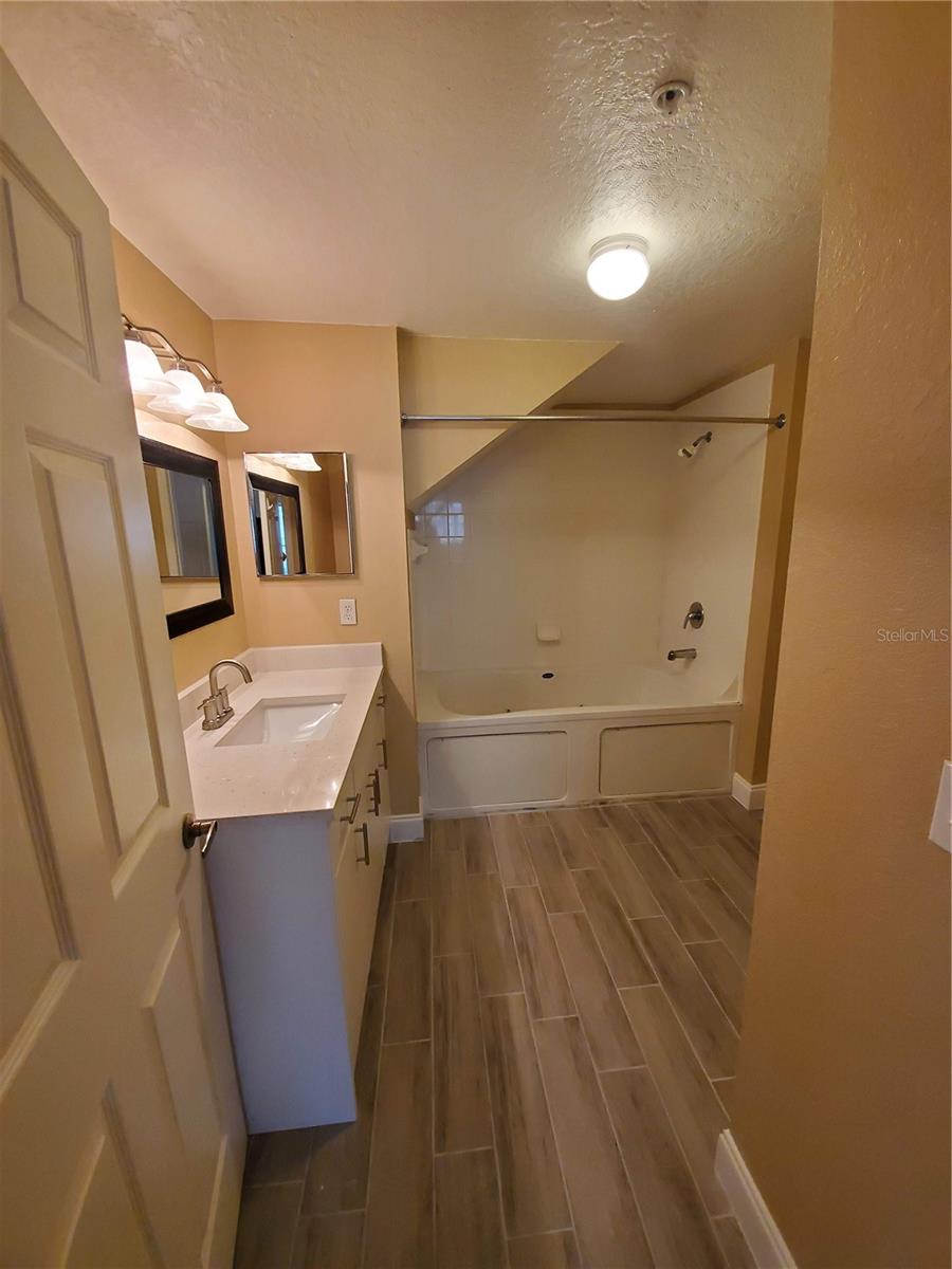 VILLAS AT SEVEN DWARFS LANE THE; A CONDO - Residential Lease