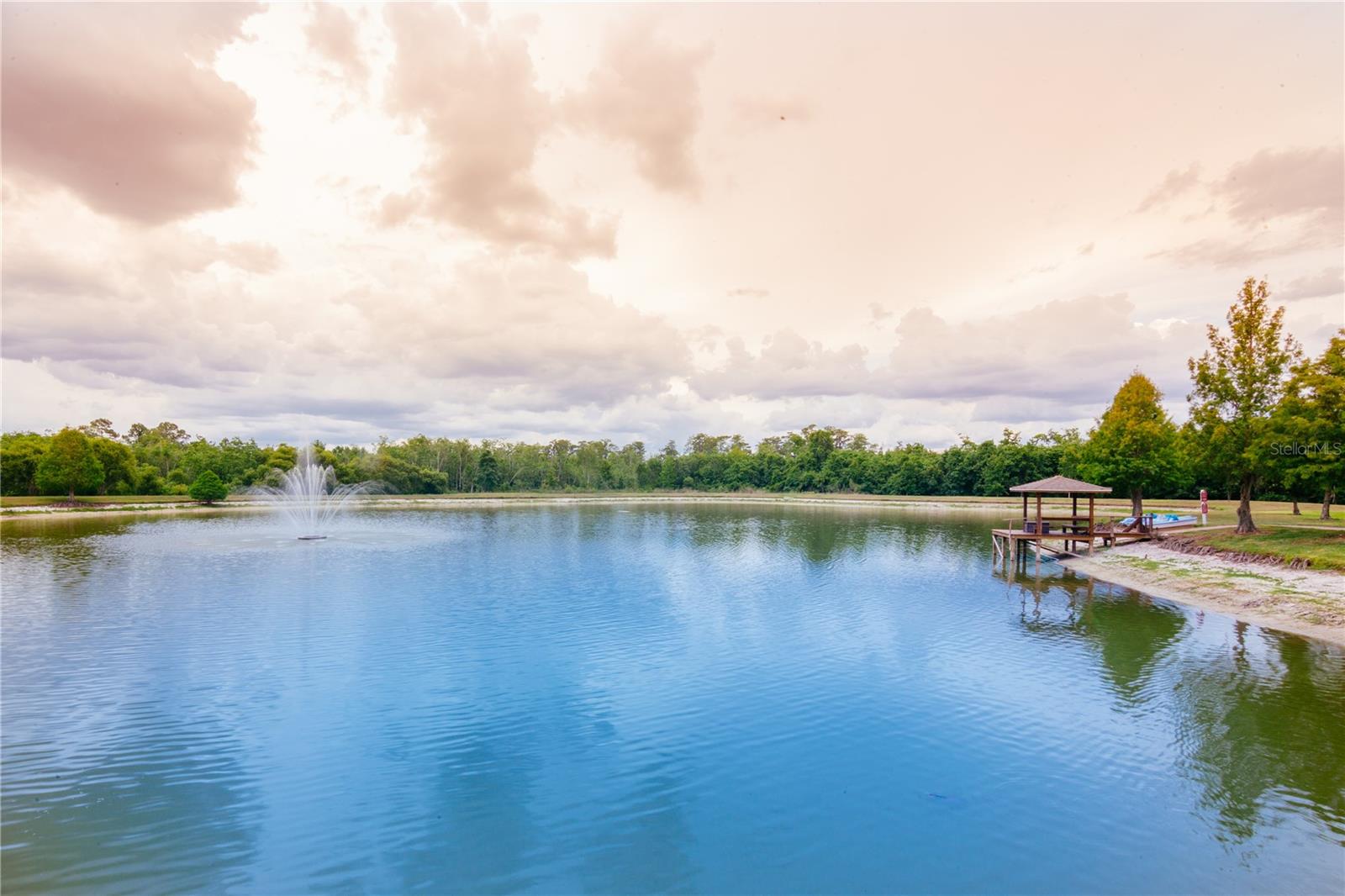 VILLAS AT SEVEN DWARFS LANE THE; A CONDO - Residential Lease