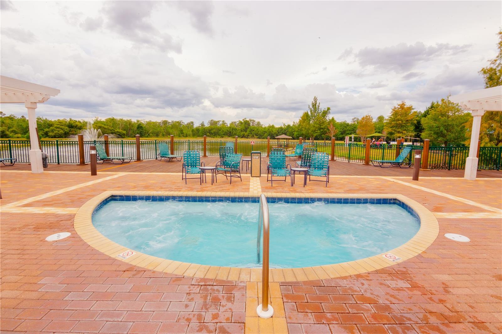 VILLAS AT SEVEN DWARFS LANE THE; A CONDO - Residential Lease