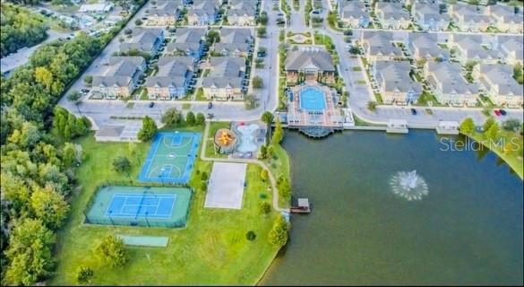 VILLAS AT SEVEN DWARFS LANE THE; A CONDO - Residential Lease