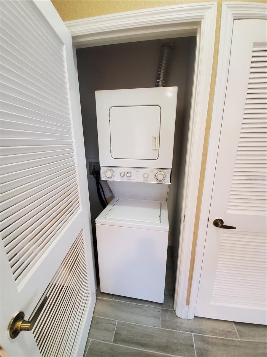 VILLAS AT SEVEN DWARFS LANE THE; A CONDO - Residential Lease