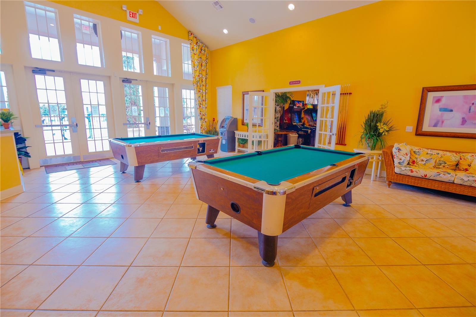 VILLAS AT SEVEN DWARFS LANE THE; A CONDO - Residential Lease