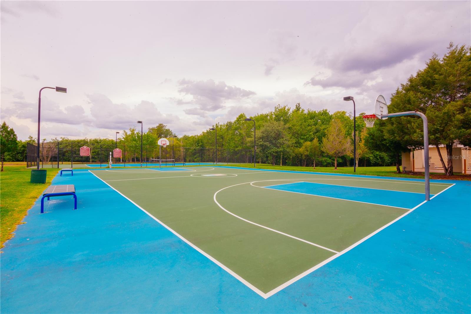 VILLAS AT SEVEN DWARFS LANE THE; A CONDO - Residential Lease