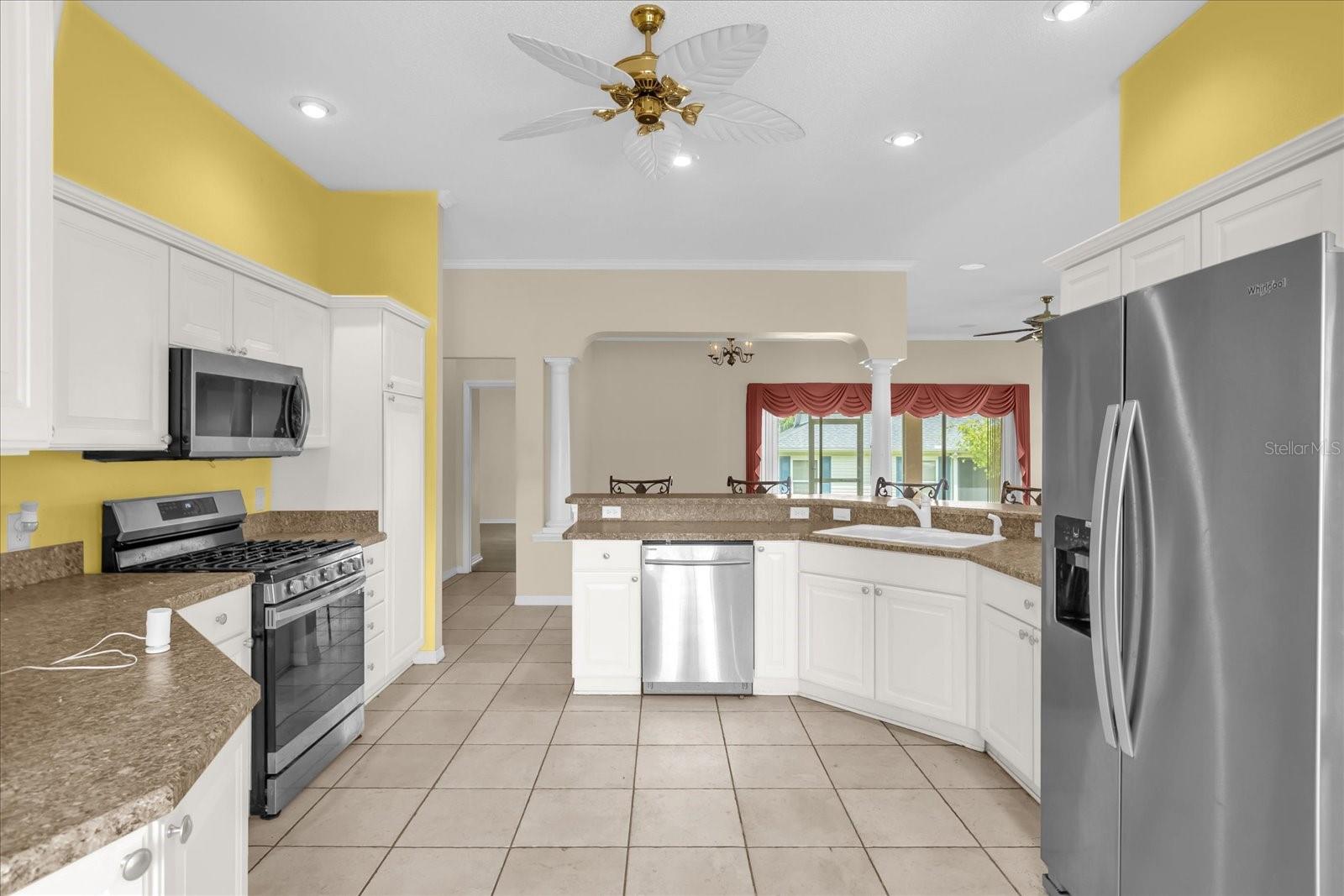2881 MANOR DOWNS
