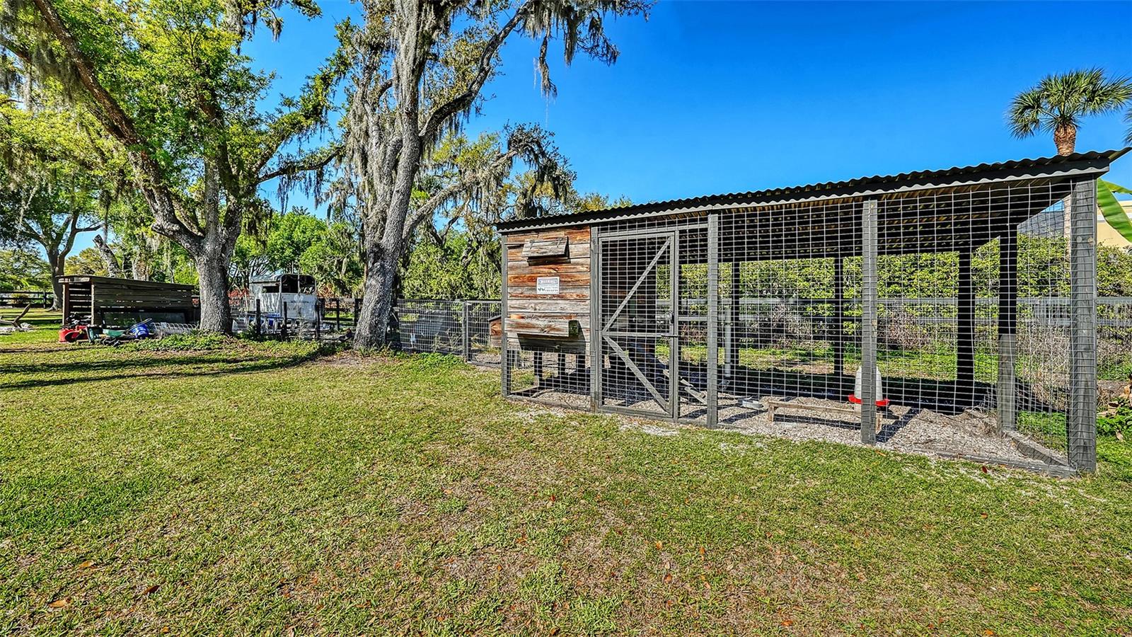 SADDLE CREEK - Residential