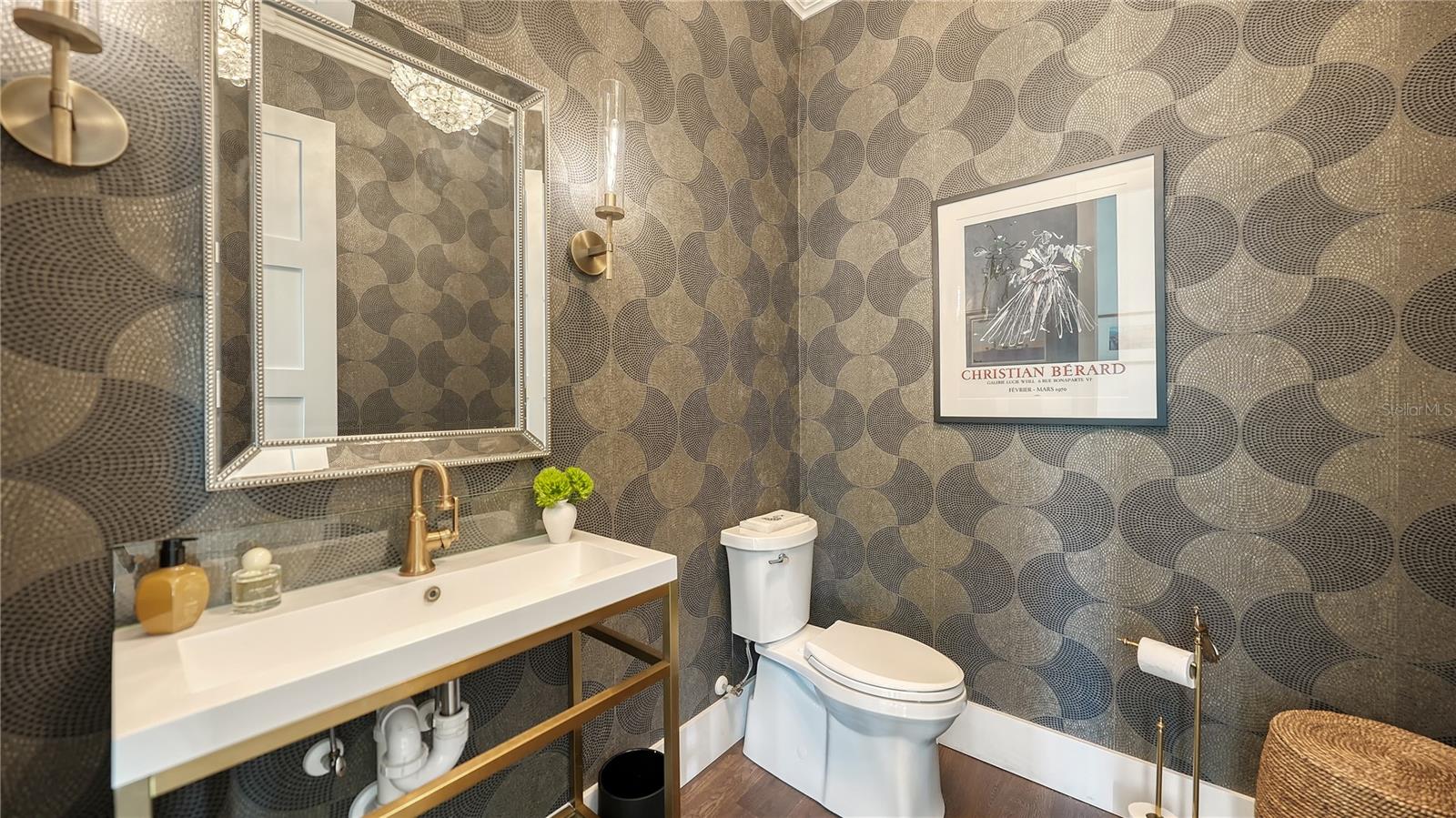 SADDLE CREEK - Residential