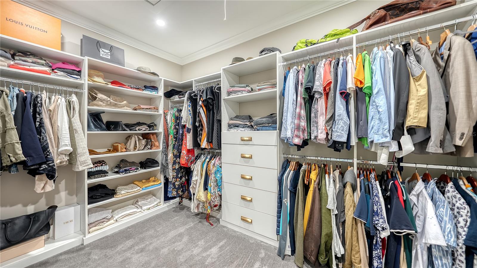 SADDLE CREEK - Residential