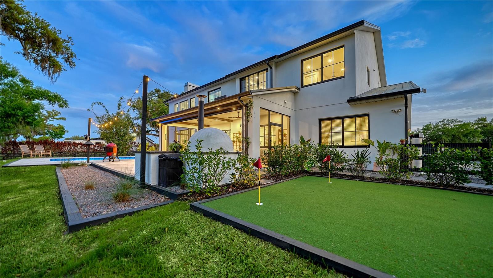 SADDLE CREEK - Residential