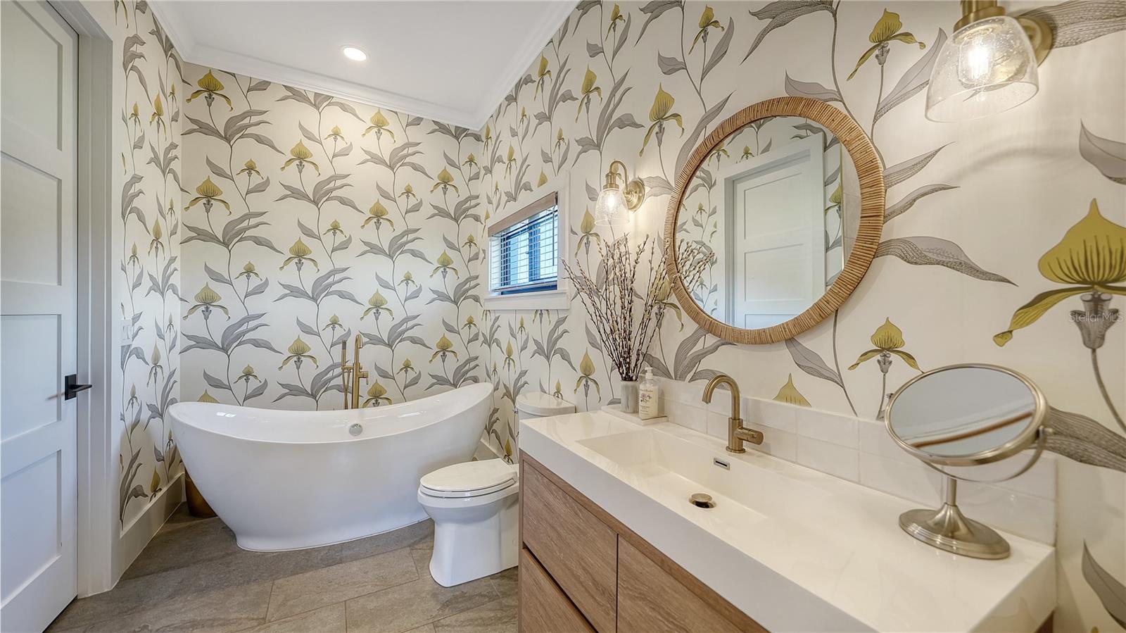 SADDLE CREEK - Residential