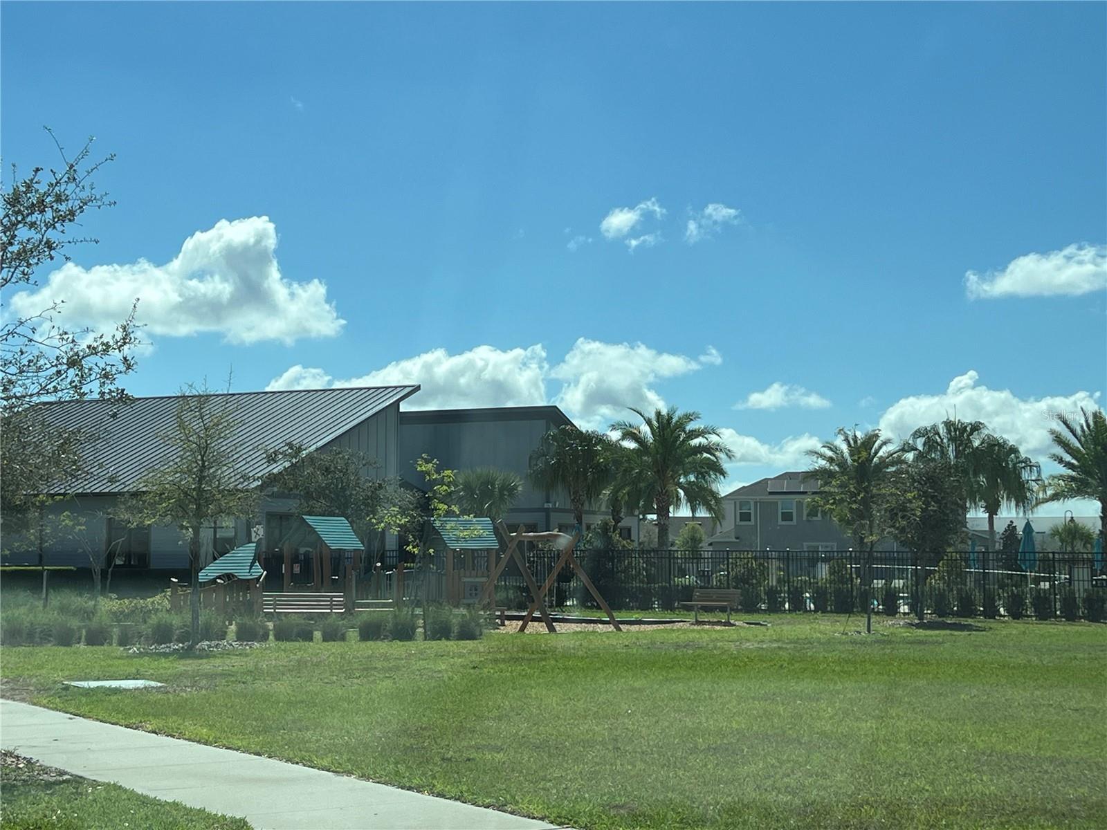 STOREY PARK - Residential