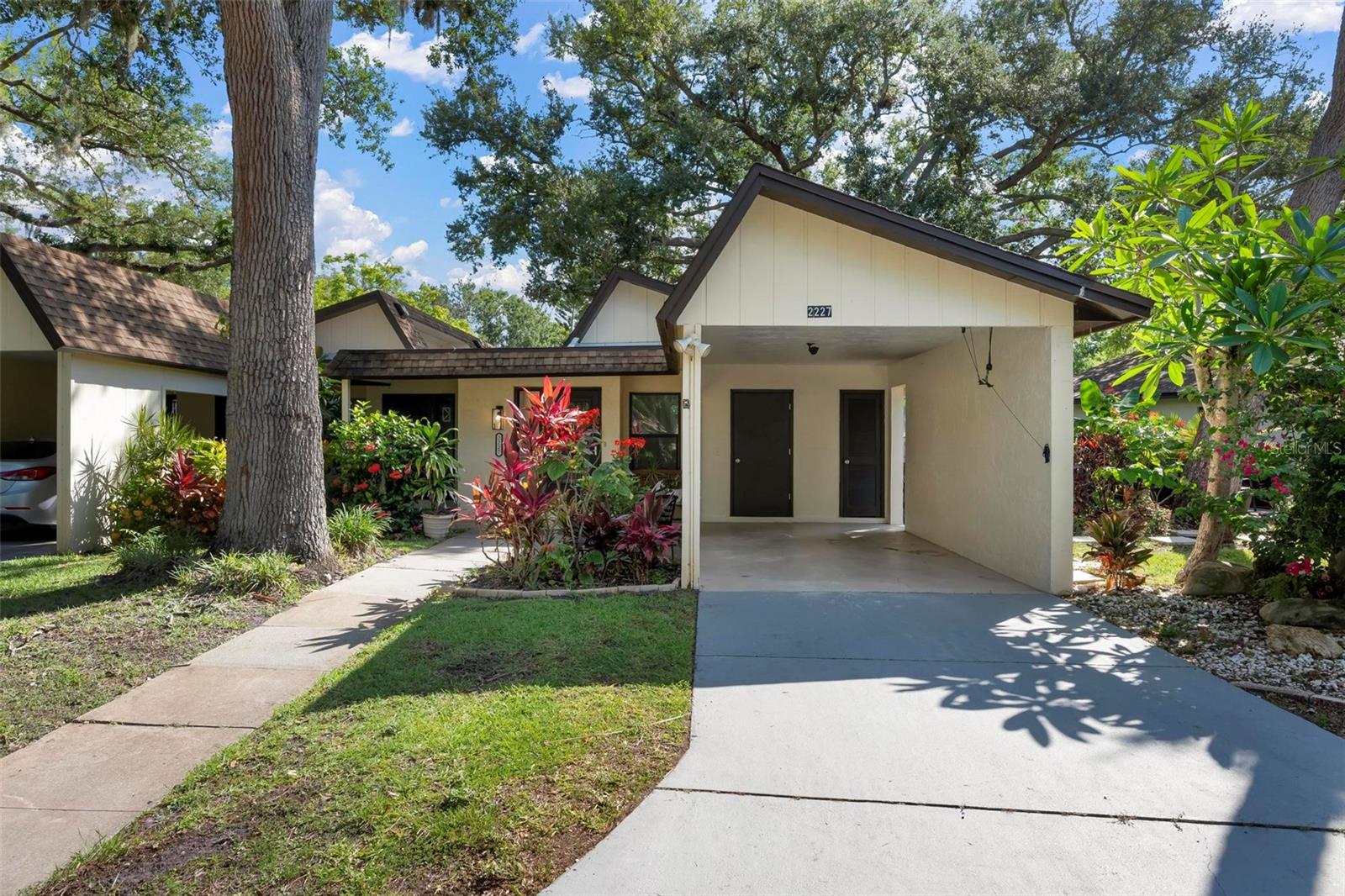 2227 CIRCLEWOOD DRIVE 52