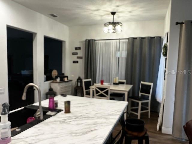 Casas a venda 4 - Jen Dantas 1 GRAYTWIG COURT W