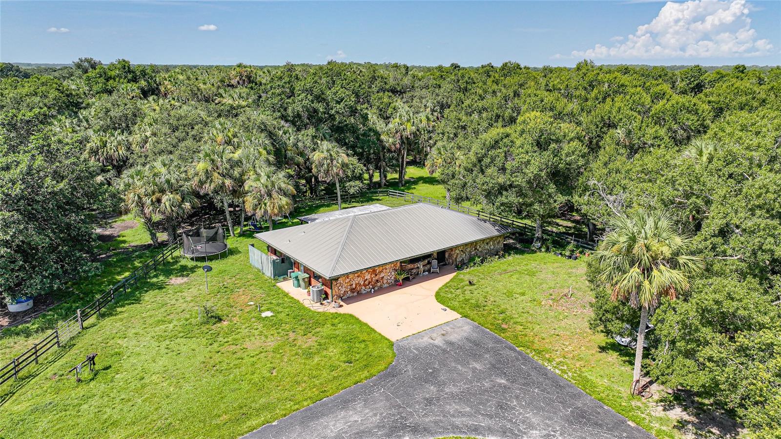 PAULAND ACRES - Residential