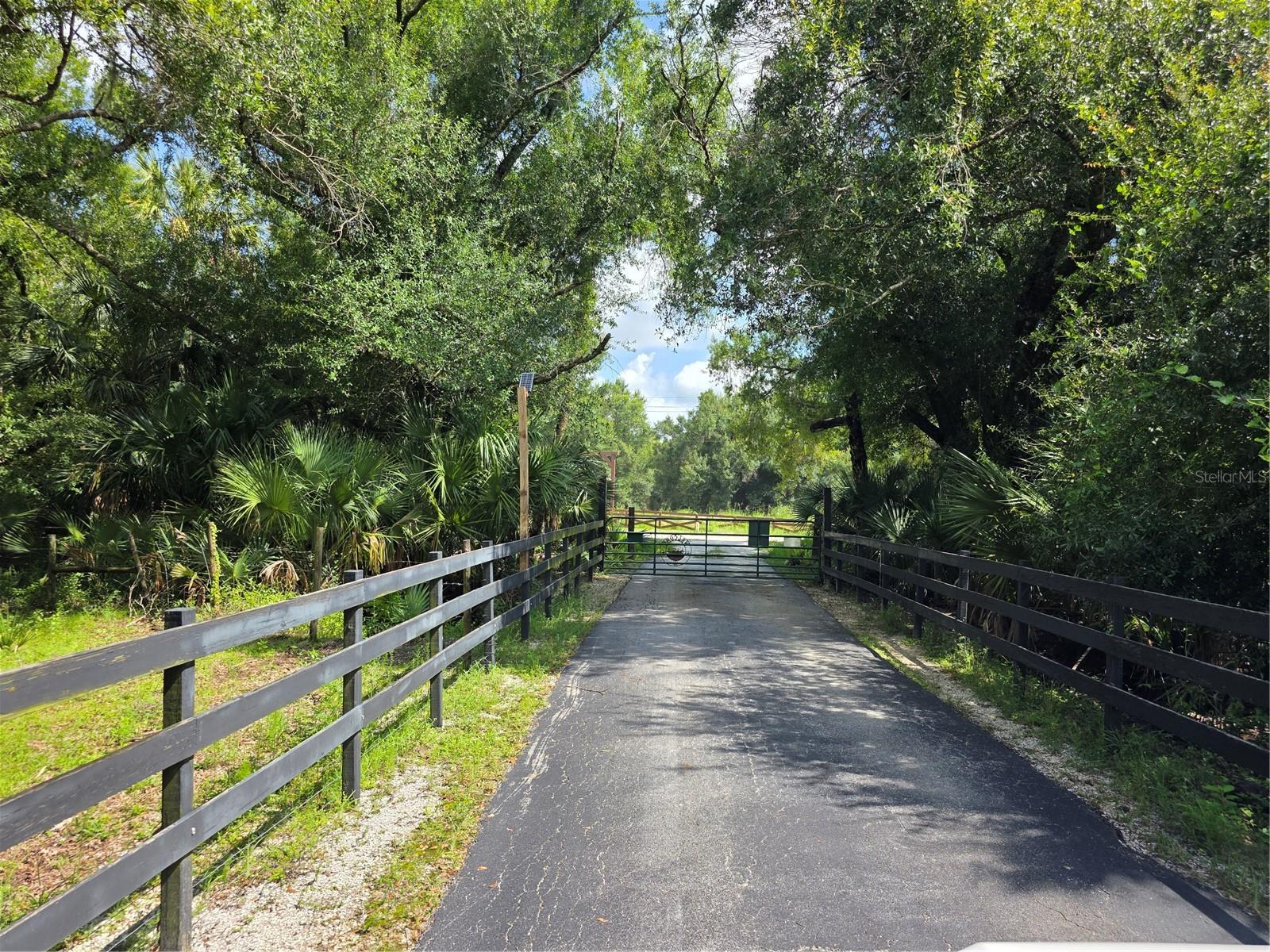 PAULAND ACRES - Residential