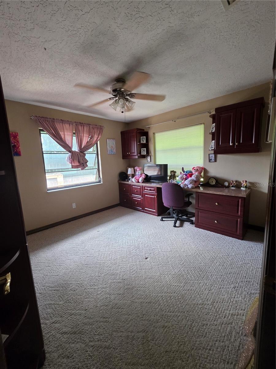 PAULAND ACRES - Residential