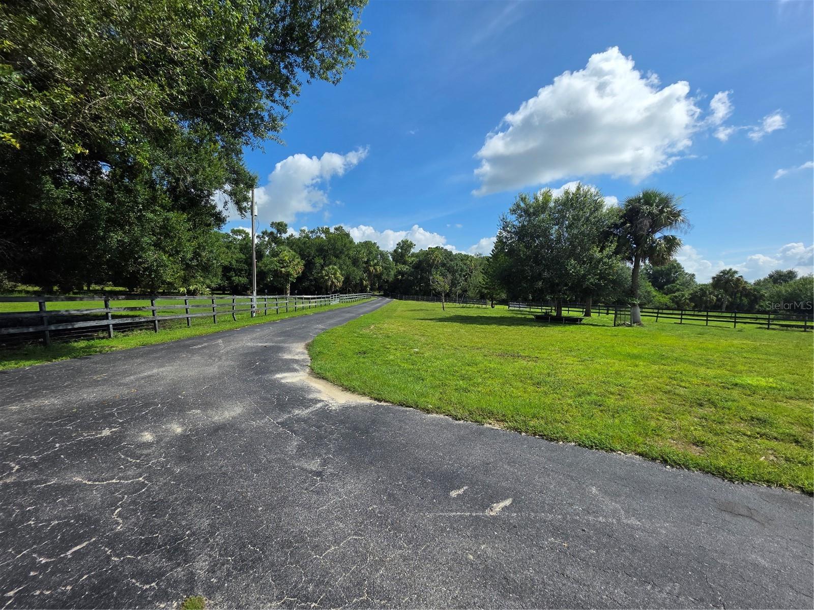 PAULAND ACRES - Residential