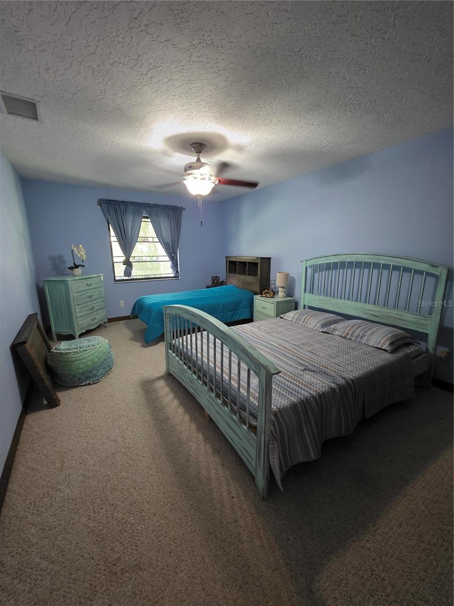 PAULAND ACRES - Residential