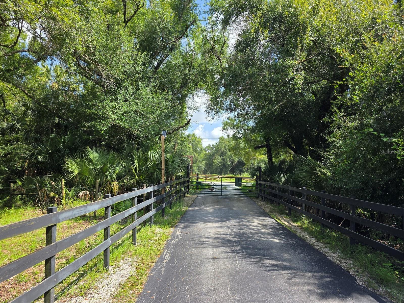 PAULAND ACRES - Residential