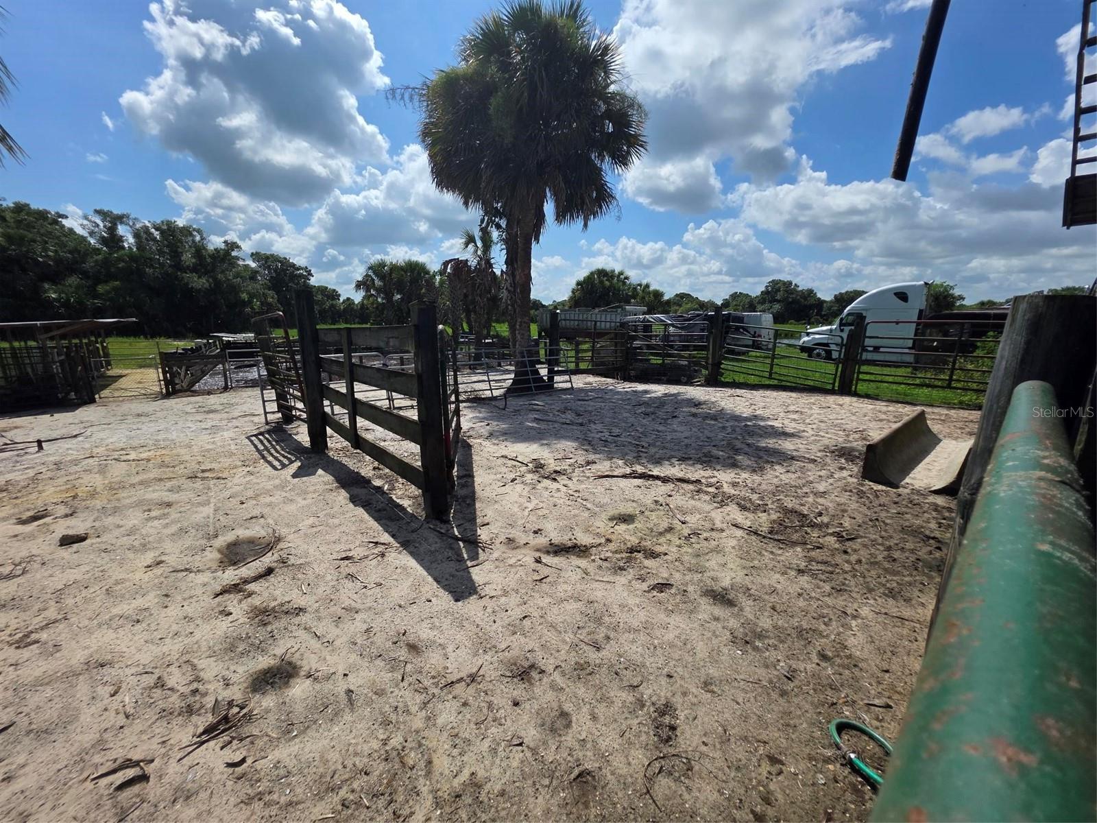 PAULAND ACRES - Residential