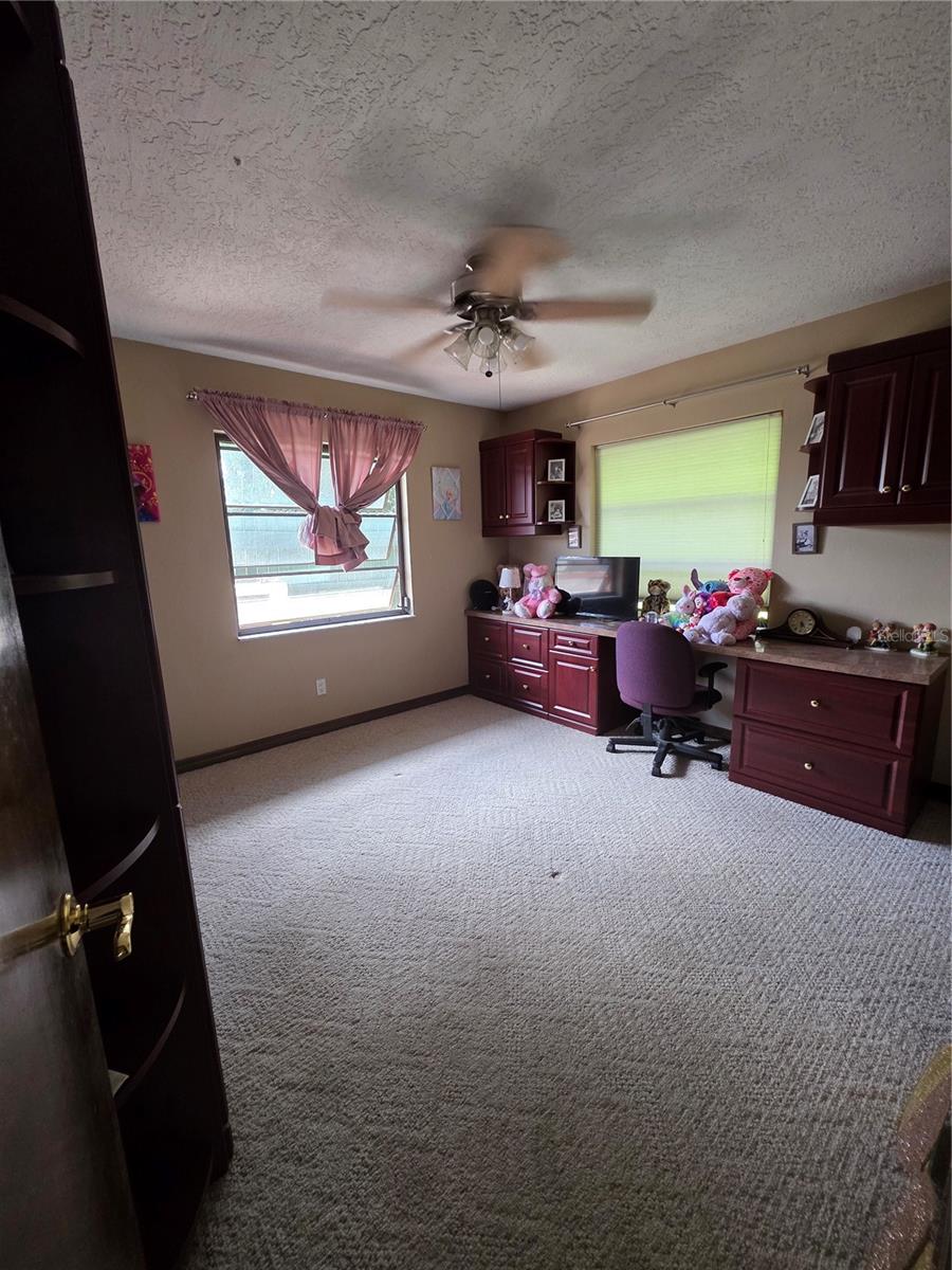 PAULAND ACRES - Residential
