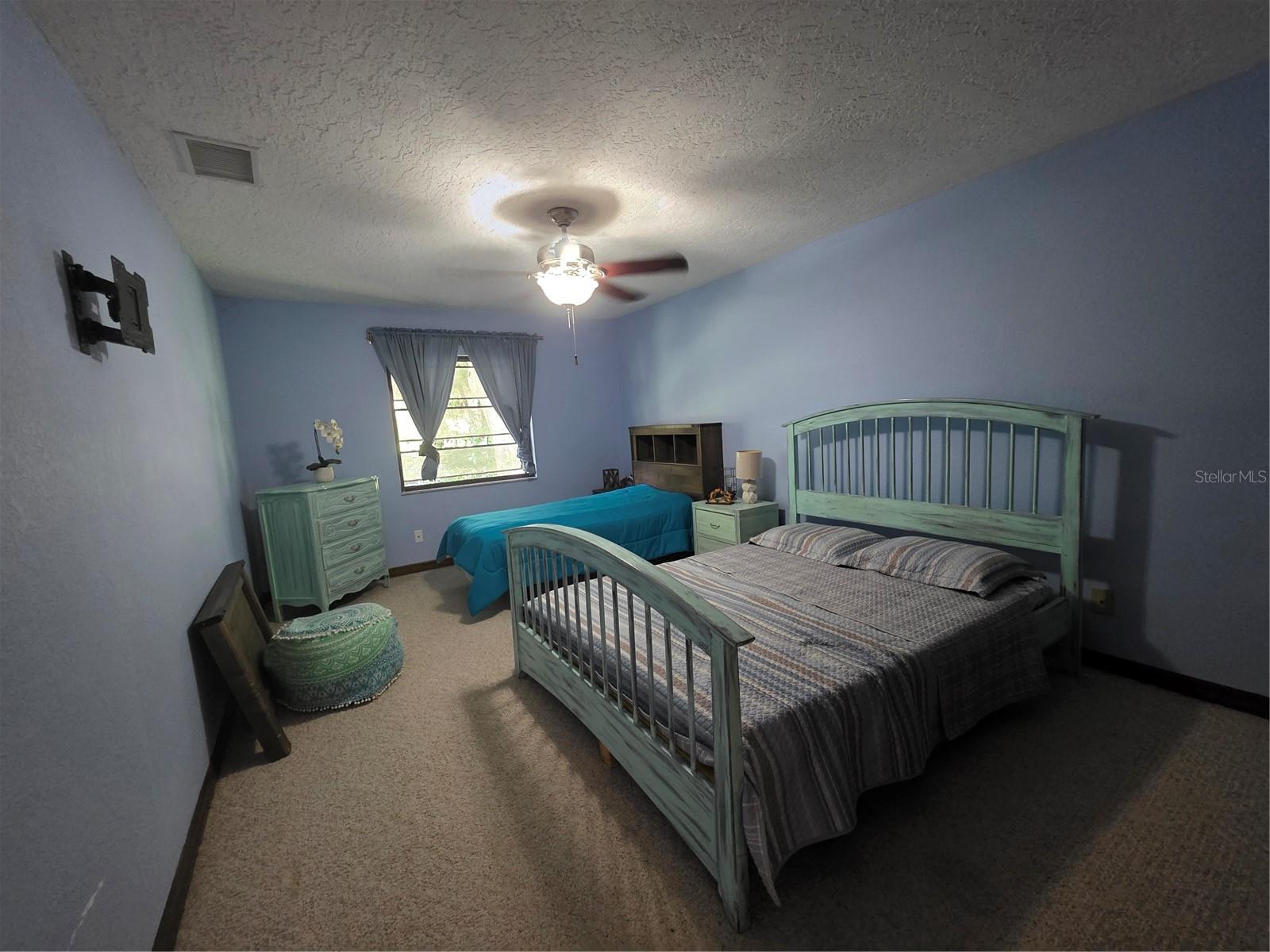 PAULAND ACRES - Residential
