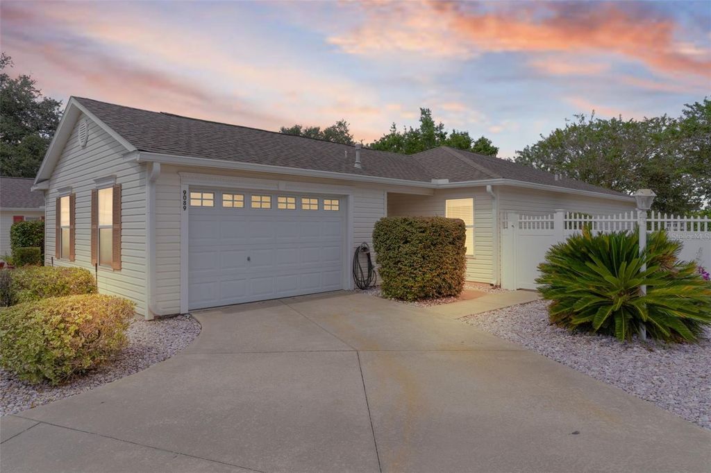 Photo of 9089 SE 177th Belmont Place, The Villages, FL 32162 (MLS # G5102154)