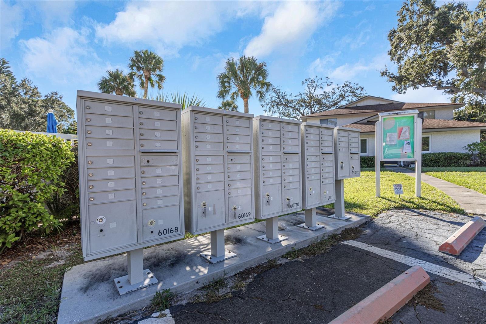 EASTWOOD PINES PH 1 CONDO - Residential