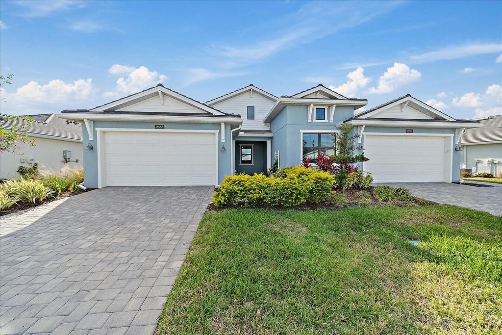 Photo of 18567 Dayspring Place, Venice, FL 34293 (MLS # N6142300)