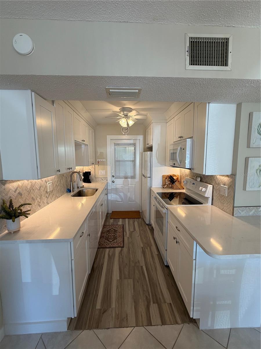 3808 GULF OF MEXICO DRIVE E105