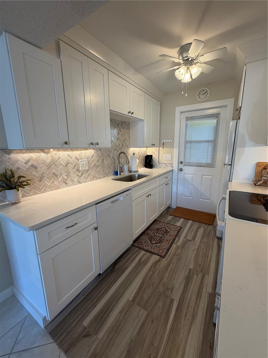 3808 GULF OF MEXICO DRIVE E105