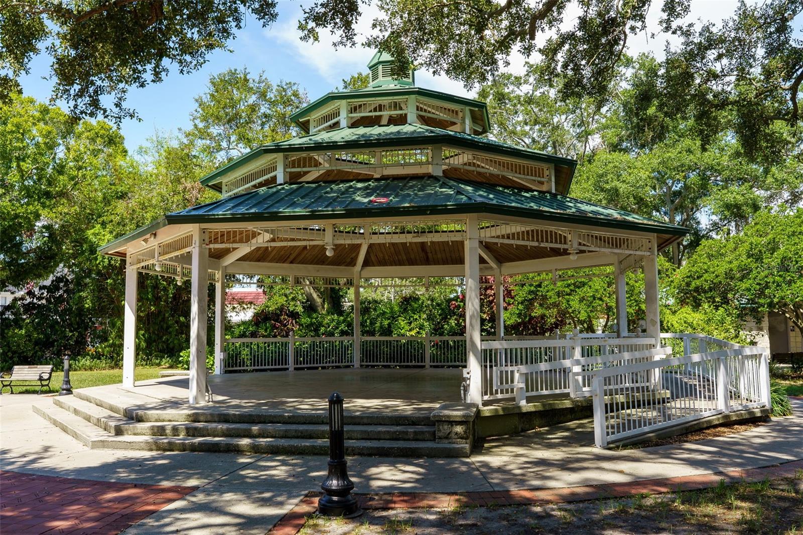 HARBOR HILLS PARK ADD - Residential