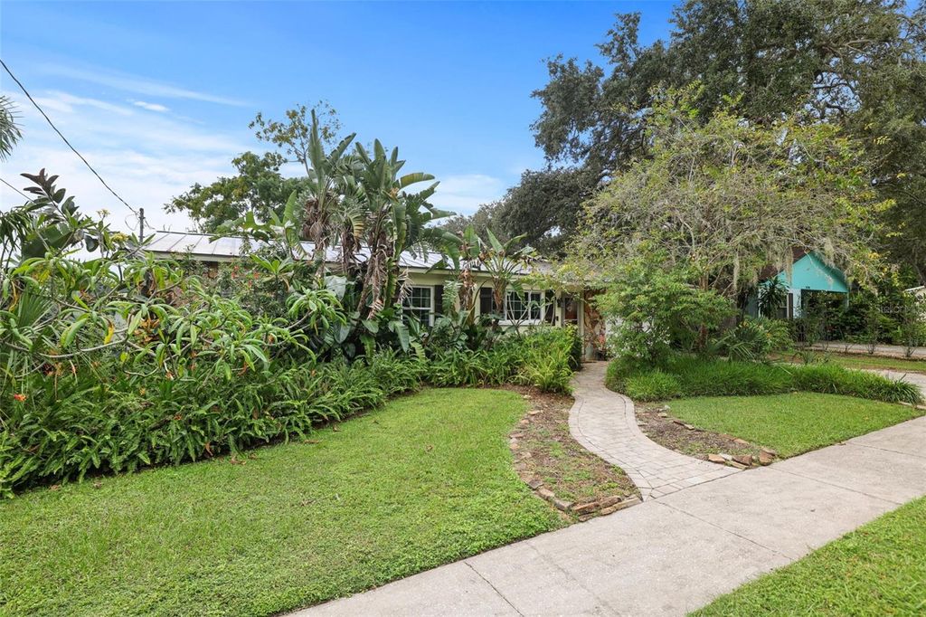 Photo of 1004 7th Street S, Safety Harbor, FL 34695 (MLS # TB8436170)