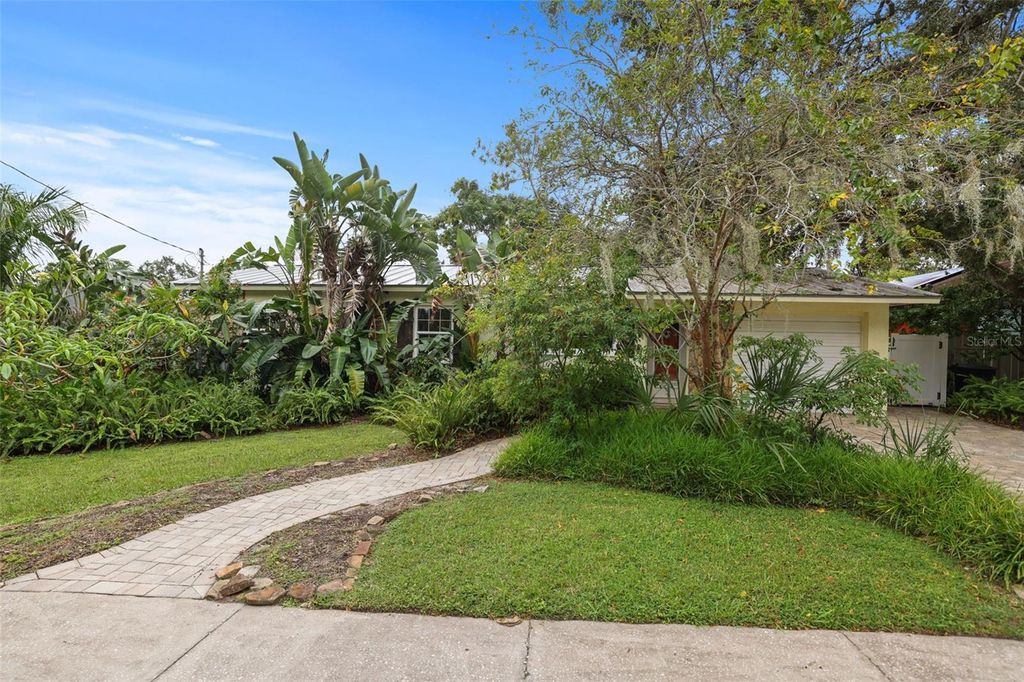 Photo of 1004 7th Street S, Safety Harbor, FL 34695 (MLS # TB8436170)