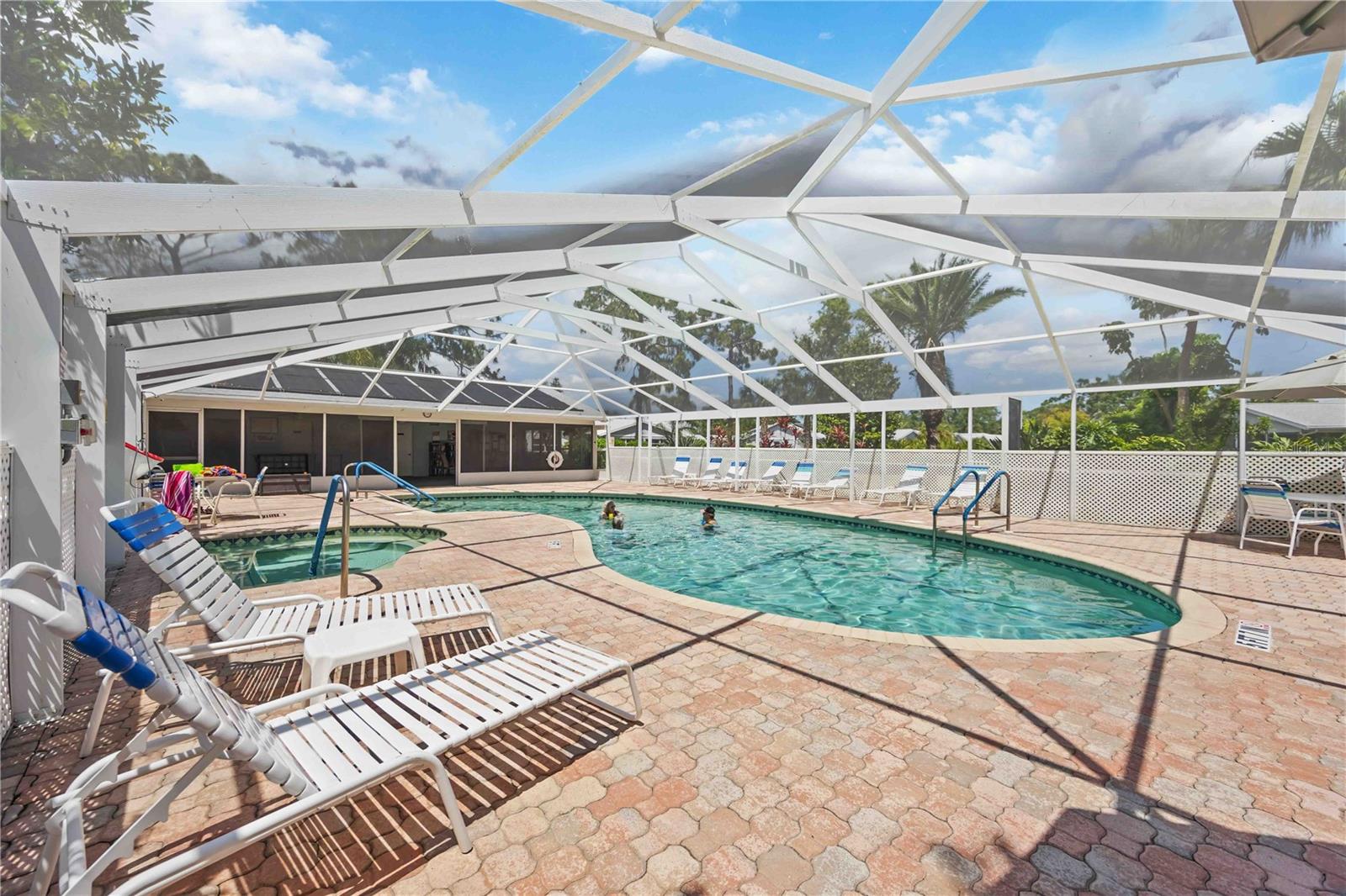 CEDAR CREEK - Residential