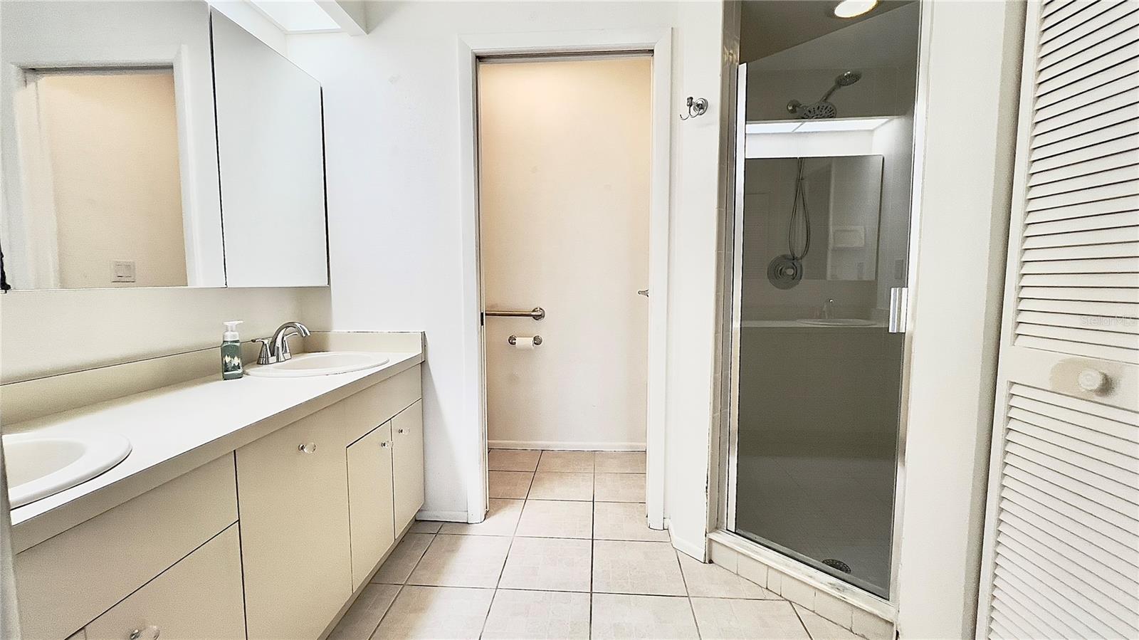 CEDAR CREEK - Residential