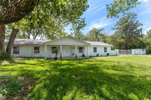 Photo of 300 Monticello Drive, Altamonte Springs, FL 32701 (MLS # O6394884)