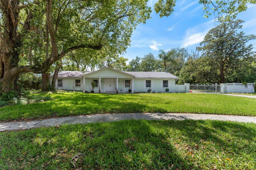 Photo of 300 Monticello Drive, Altamonte Springs, FL 32701 (MLS # O6394884)