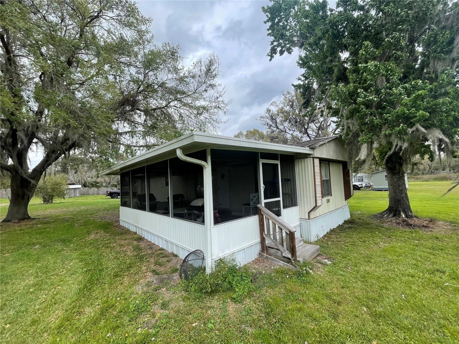 LAWNDALE - Residential Income