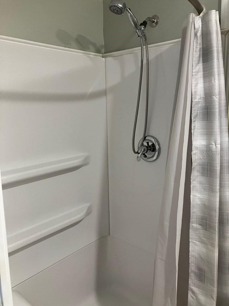 TAVARES LAKE FRANCES ESTATES - Residential