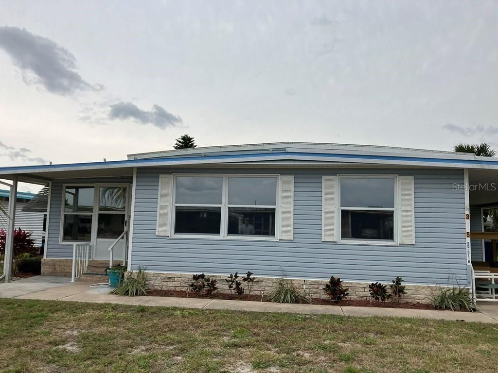 Photo of 1305 Mohawk Circle, Tavares, FL 32778 (MLS # GC538701)