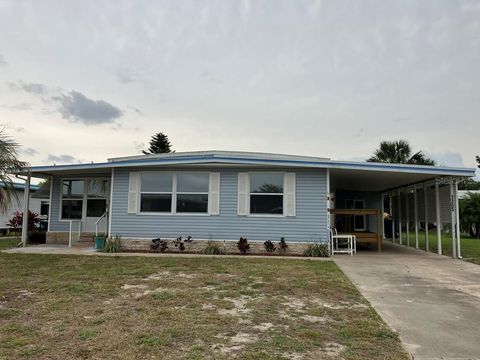 Photo of 1305 Mohawk Circle, Tavares, FL 32778 (MLS # GC538701)