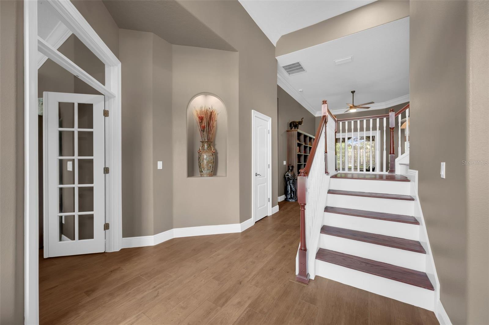1462 PALM BAY COURT