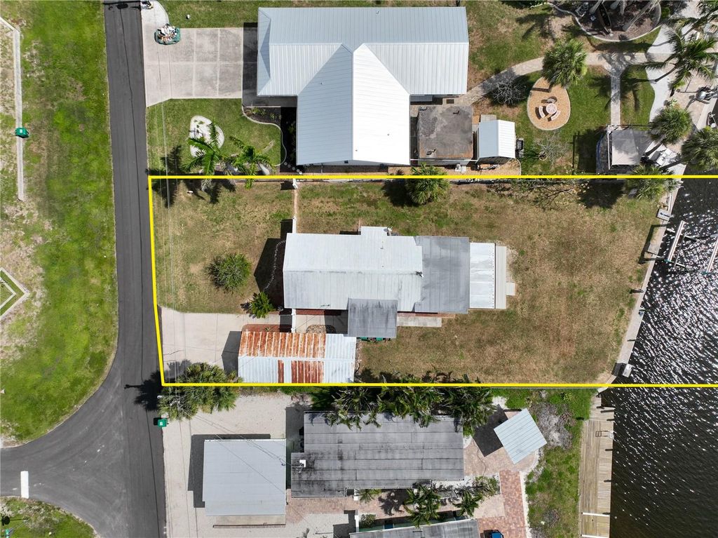 Photo of 1820 Winstan Avenue, Englewood, FL 34223 (MLS # D6145881)