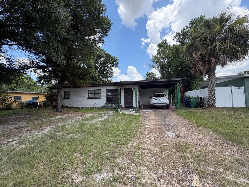 Photo of 10111 N Ola Avenue, Tampa, FL 33612 (MLS # TB8524909)